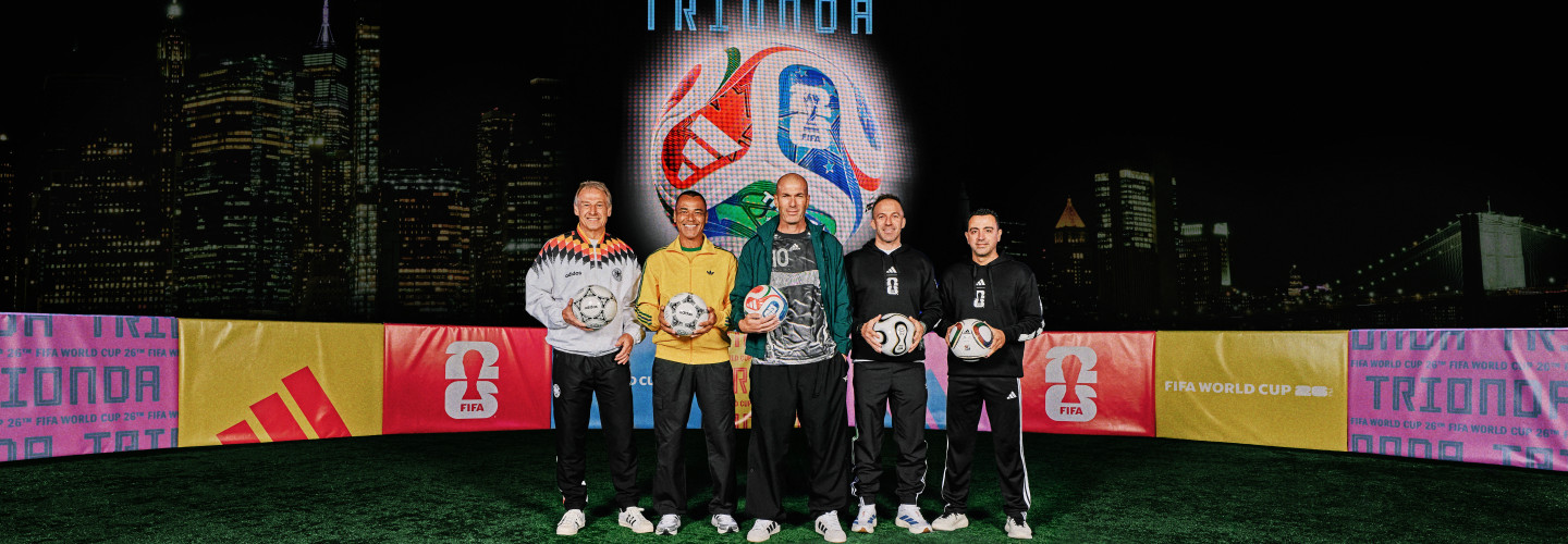 Jürgen Klinsmann, Cafu, Zinedine Zidane, Alessandro Del Piero und Xavi Hernández posieren in New York.