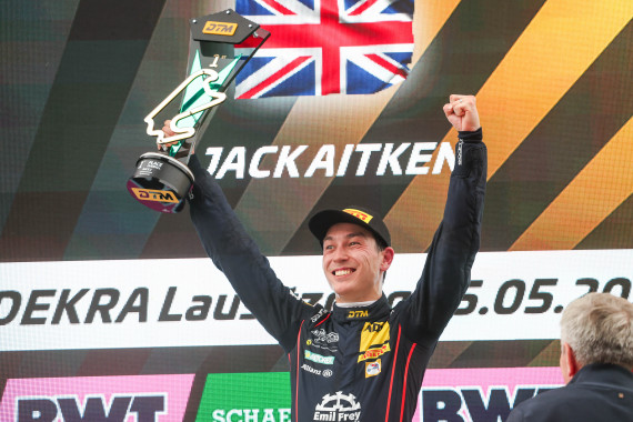 Jack Aitken freute sich über einen Last-Minute-Erfolg