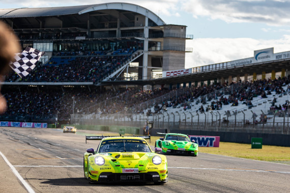 Besonderer Moment- Manthey EMA feierte erstmals einen Doppelsieg in der DTM