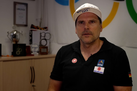 Im Interview spricht Daniel Unger, Teil vom Trainerteam, u.a. über das Training mit Tim Hellwig und die olympischen Spiele.