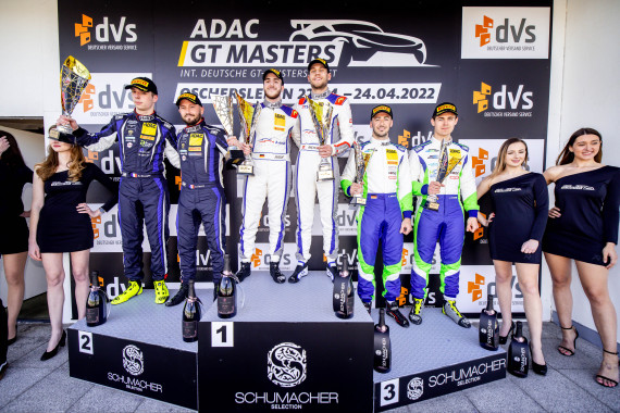 Die drei glücklichen Fahrerduos auf dem Podium