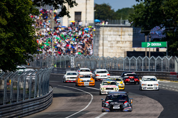 Auf dem Lausitzring sind erneut historische Tourenwagen aus drei Dekaden am Start