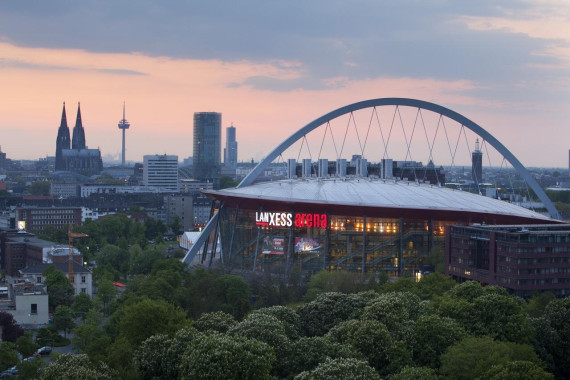 Die LANXESS arena in Köln bietet als neue Heimstätte des Zoi-DVV-Pokalfinales Platz für bis zu 20.000 Zuschauer:innen.