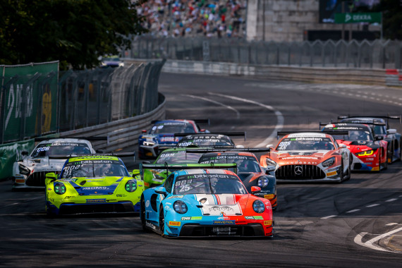 Huber Motorsport feierte den ersten Sieg im ADAC GT Masters