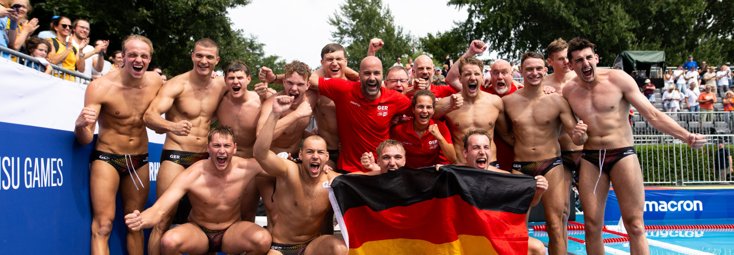 Das Wasserballteam der Männer holt sich im Spiel um Platz drei gegen Ungarn die Bronzemedaille