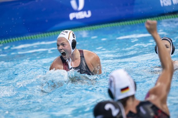 Im Finale: die deutschen Wasserballerinnen