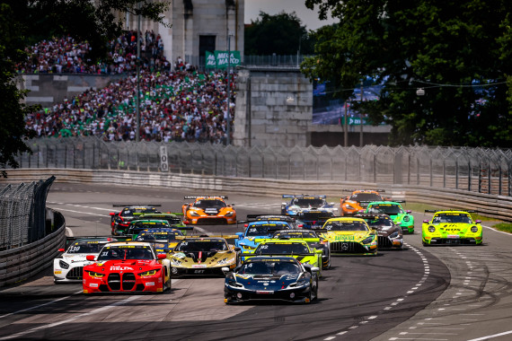 Bei Sonnenschein begann der Samstagslauf der DTM am Norisring