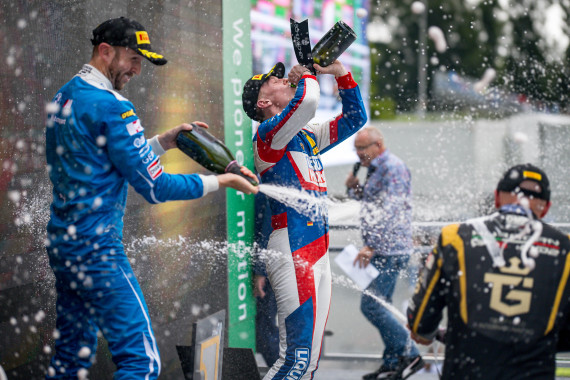 Erstmals seit seinem Oschersleben-Sieg stand Luca Engstler wieder auf dem Treppchen