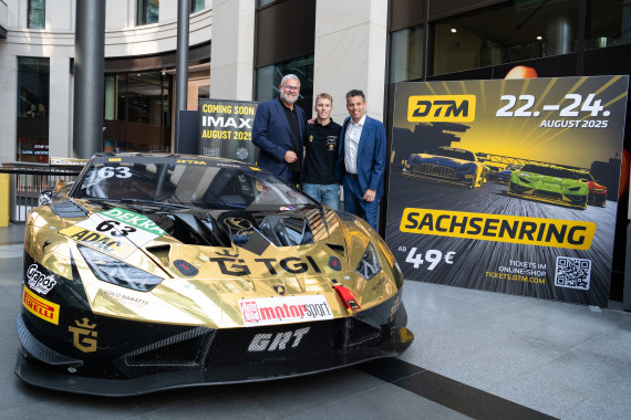 Oliver Fock (CineStar-Geschäftsführer), Luca Engstler, Michael Strohmenger (CineStar-Geschäftsführer), (l-r), Foto: Anika Dollmeyer)