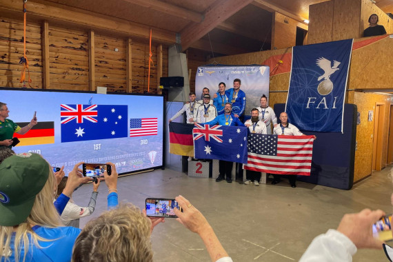 Siegerehrung Weltcup National Team (v.l.n.r. Linus Eckenigk, Toni Schmidt, Marco Hepp)