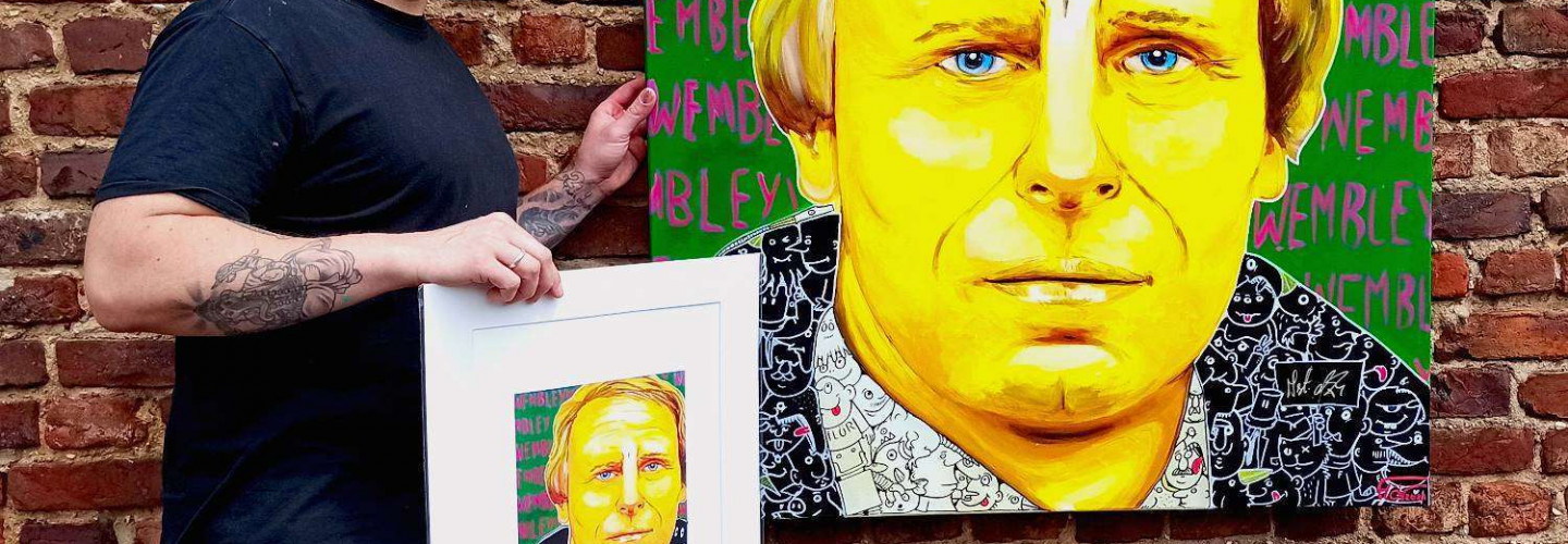 Künstler Flör mit seinem Werk „Vogts – Champ of Charity“,
mit dem Affordable Art und dem signierten Original
