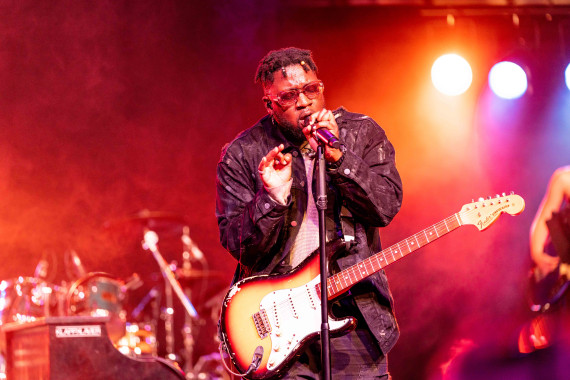 Popstar Kelvin Jones feiert mit den Besuchern der TERRA WORTMANN OPEN Night