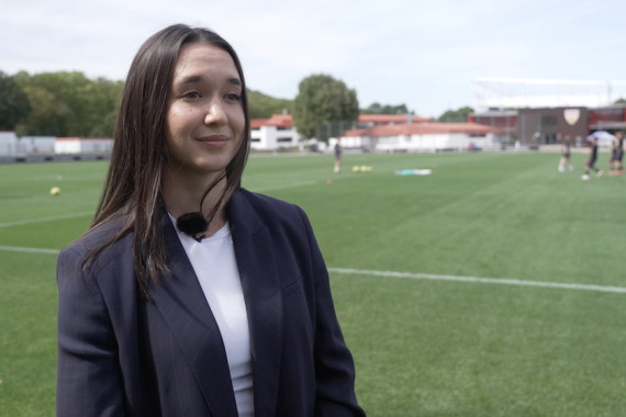 Im Interview spricht Tennisspielerin Eva Lys u.a. über die Bedeutung der Nachwuchsförderung für Sportler und Sportlerinnen sowie über den Verlauf der US Open 2025.